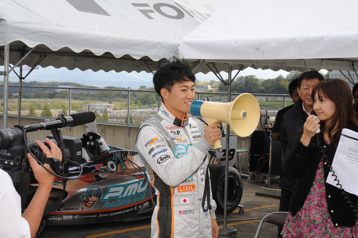 スマイル・キッズ at アピタ精華台店: ドライバーサイン会