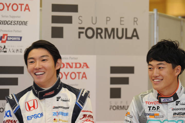 スマイル・キッズ at アピタ精華台店: ドライバートークショー