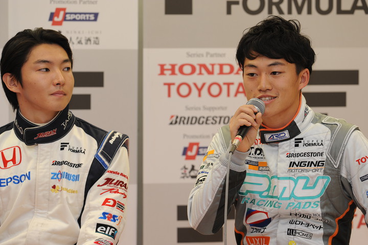 スマイル・キッズ at アピタ精華台店: ドライバートークショー