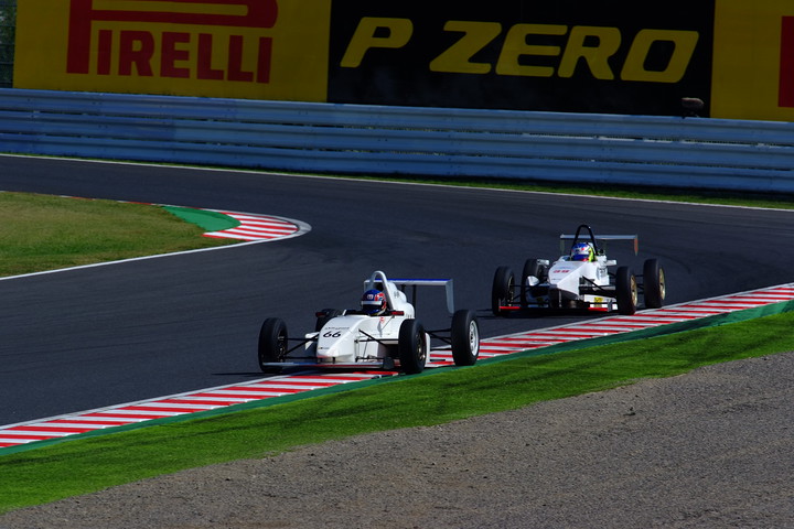 予選3位の橋本陸（スキルスピード）はスタートをミスして決勝は5位でゴール