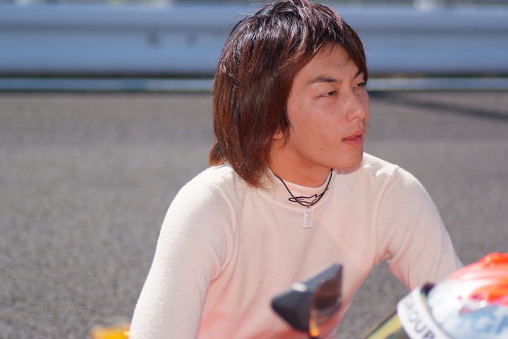 スターティンググリッド: 予選4位の山田真之亮（BLOOM GROUP & MTN）