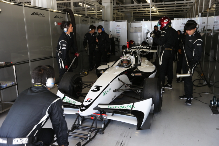 安田裕信（KONDO RACING）