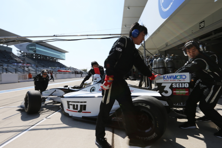 安田裕信（KONDO RACING）