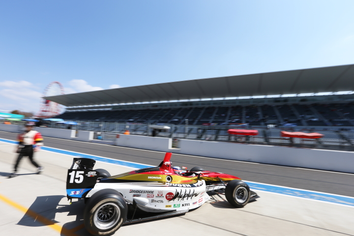 佐藤琢磨（TEAM 無限）