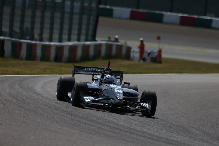 塚越広大（HP REAL RACING）