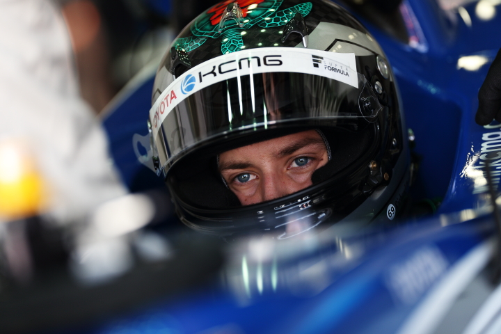 リチャード・ブラッドレ―（KCMG）