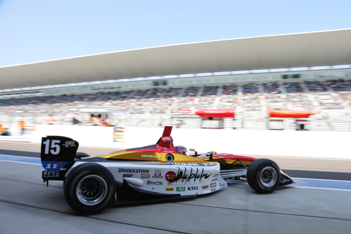 佐藤琢磨（TEAM 無限）