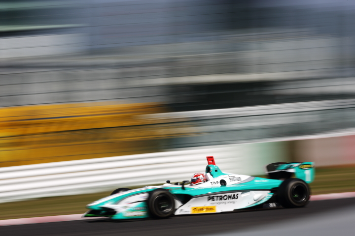 中嶋一貴（PETRONAS TEAM TOM’S）