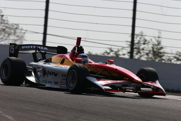 佐藤琢磨（TEAM 無限）