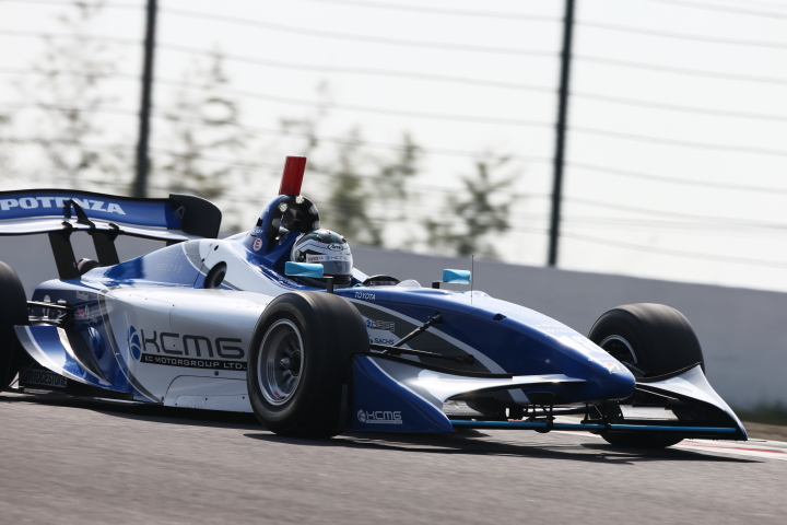 リチャード・ブラッドレ―（KCMG）