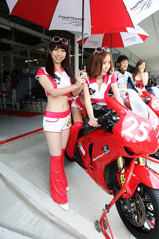 レースクイーン