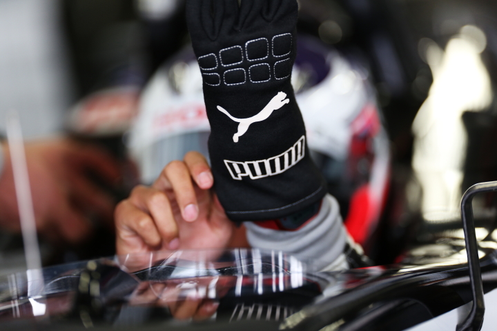 塚越広大（HP REAL RACING）