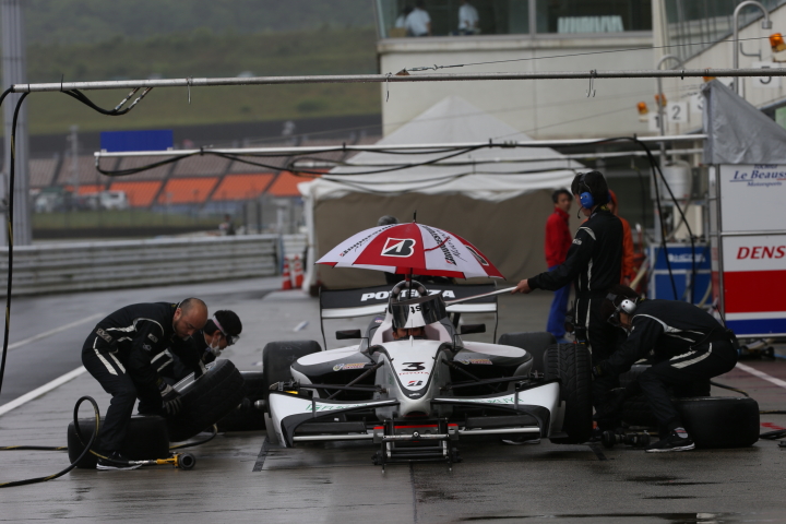 安田裕信（KONDO RACING）