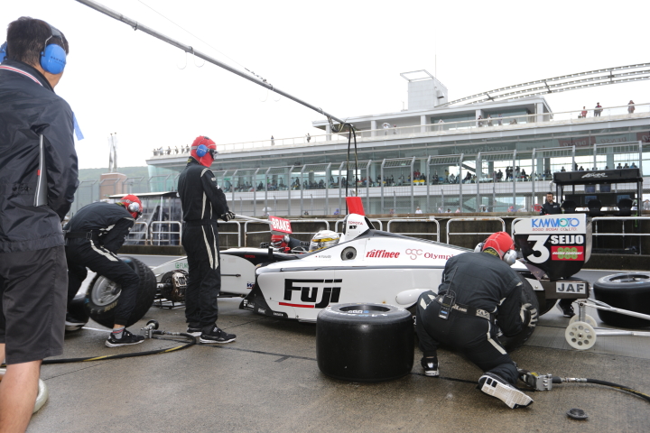 安田裕信（KONDO RACING）