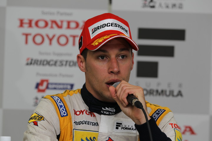 決勝記者会見: 決勝2位のロイック・デュバル（ルマン）