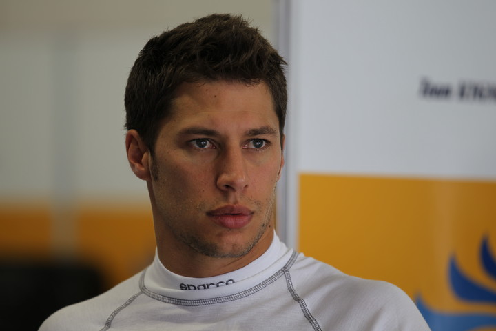 フリー走行2回目: 2位のロイック・デュバル（ルマン）