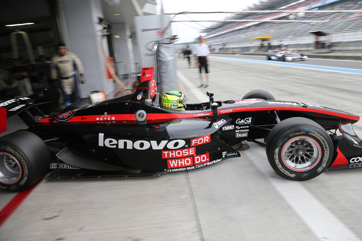 ノックアウト予選: 3位はジョアオ・パオロ・デ・オリベイラ（インパル）