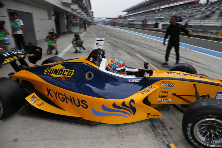 ノックアウト予選: ポールポジションはロイック・デュバル（ルマン）