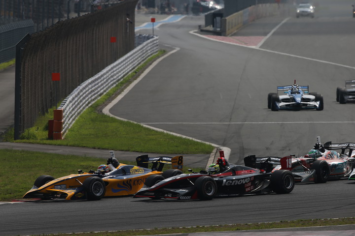 55周の決勝レースがスタートした