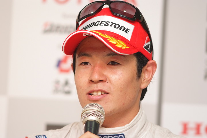 決勝記者会見: 決勝3位の山本尚貴（無限）