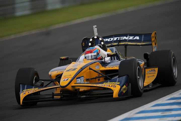 決勝3位はロイック・デュバル（キグナス・スノコ）