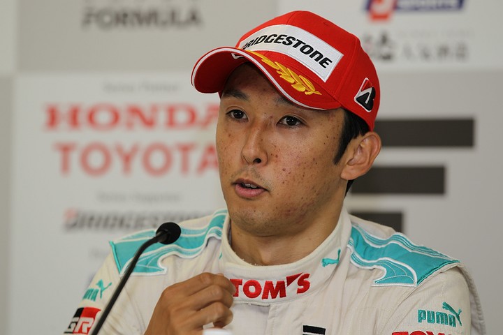 公式予選記者会見: ポールポジションの中嶋一貴（トムス）