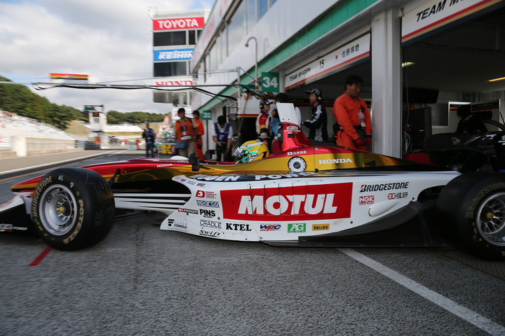 公式予選: ノックアウト予選に出撃する山本尚貴（無限）