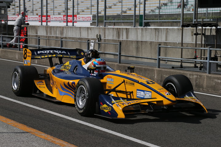 公式予選: ノックアウト予選に出撃するロイック・デュバル（キグナス・スノコ）