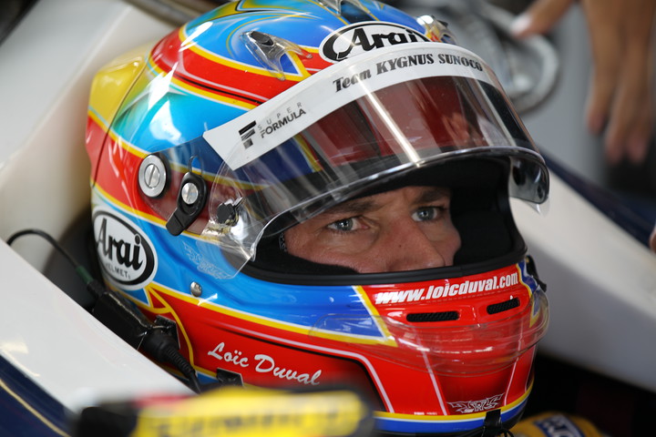 公式予選: ポールポジションはロイック・デュバル（キグナス・スノコ）