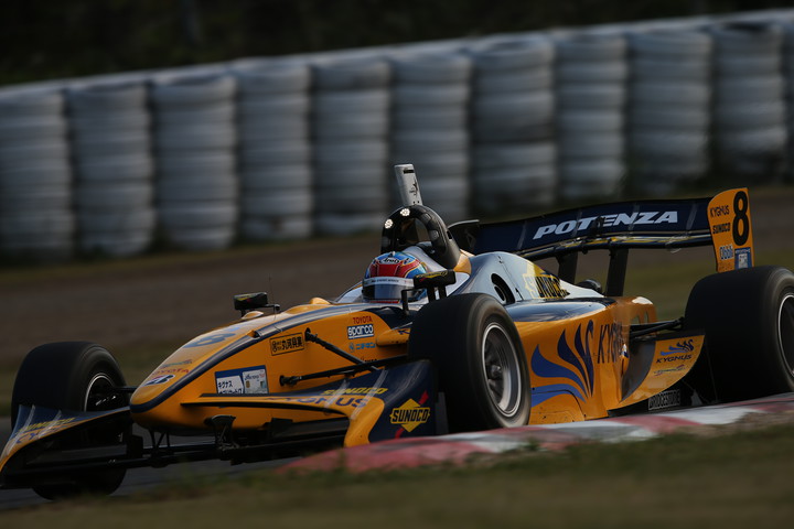 優勝はロイック・デュバル（ルマン）