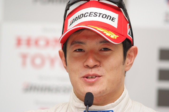 公式予選記者会見: 第1レース、第2レースともポールポジションの山本尚貴（無限）