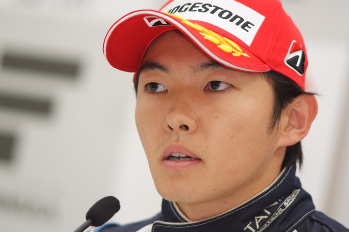 第1レース決勝記者会見: 2位の中嶋大祐（ナカジマ）