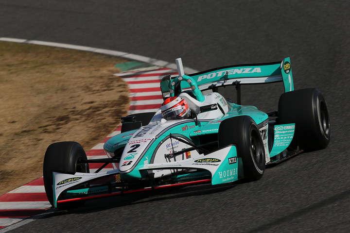 決勝3位はルーキーのジェームス・ロシター（トムス）