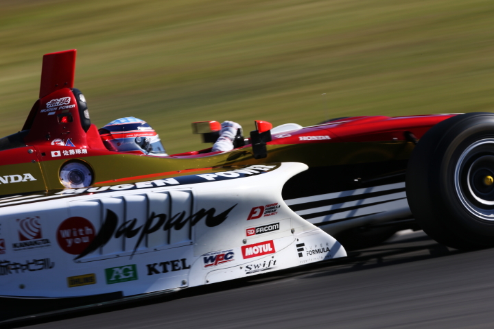 フリー走行: 佐藤琢磨（TEAM 無限）