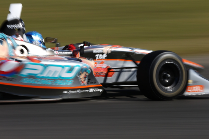 フリー走行: 国本雄資（P.MU/CERUMO·INGING）