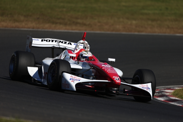 フリー走行: 伊沢拓也（DOCOMO TEAM DANDELION RACING）