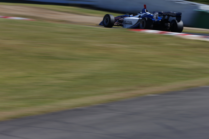 フリー走行: リチャード・ブラッドレ―（KCMG）