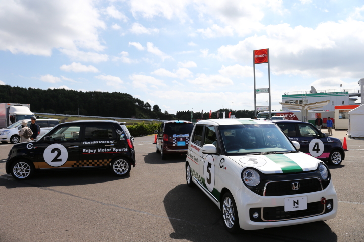 エンジョイホンダ: N-ONEレーススタディモデル展示