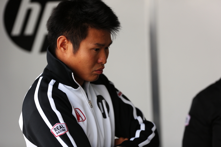 ピットウォーク: 塚越広大（HP REAL RACING）