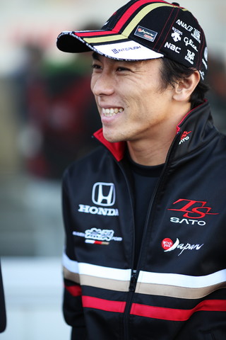 キッズウォーク: 佐藤琢磨（TEAM 無限）