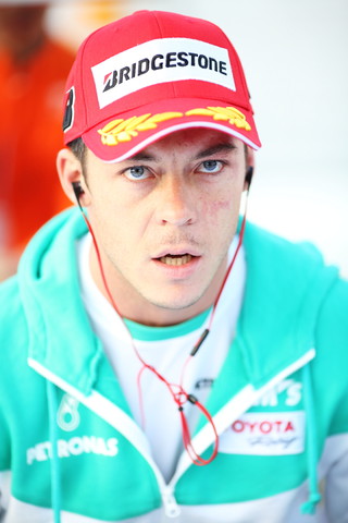 キッズウォーク: アンドレ・ロッテラー（PETRONAS TEAM TOM’S）