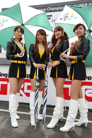 ピットウォーク: レースクイーン