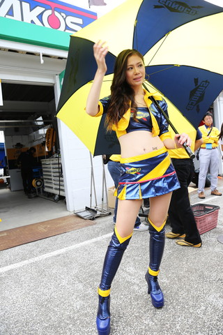 ピットウォーク: レースクイーン