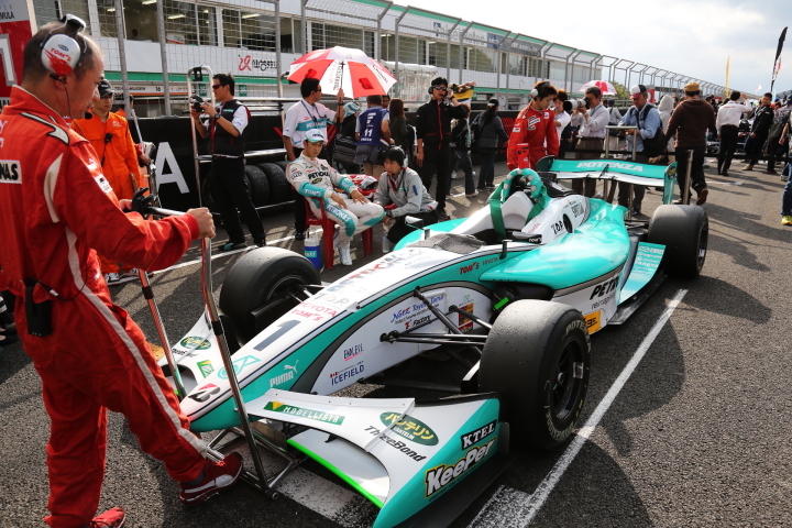 決勝レース: 中嶋一貴（PETRONAS TEAM TOM’S）