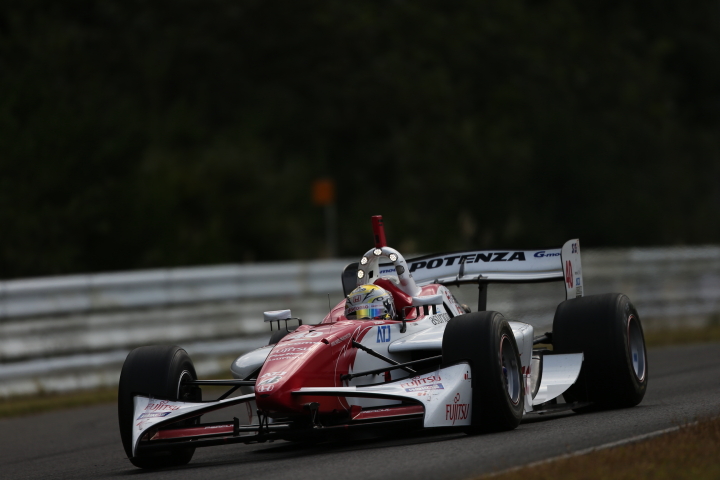 決勝レース: 伊沢拓也（DOCOMO TEAM DANDELION RACING）