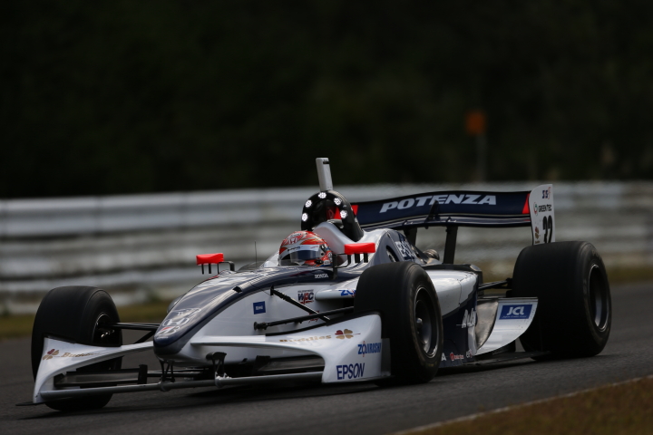 決勝レース: 小暮卓史（NAKAJIMA RACING）