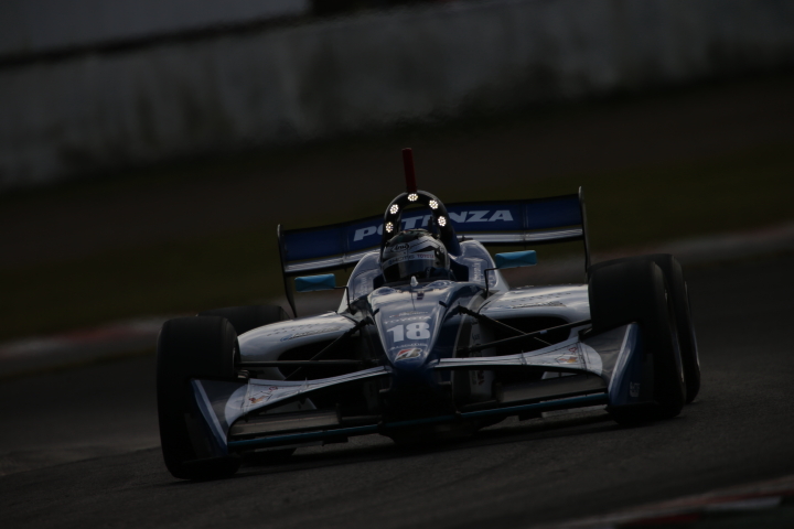 決勝レース: リチャード・ブラッドレ―（KCMG）