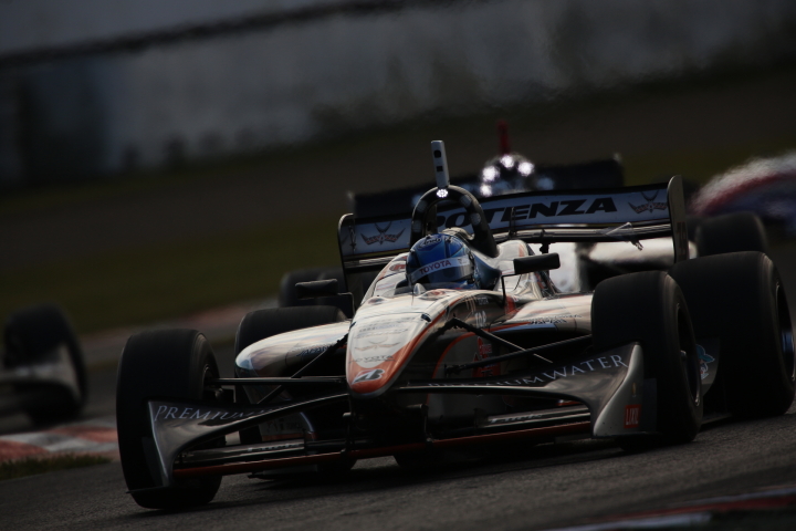 決勝レース: 国本雄資（P.MU/CERUMO·INGING）