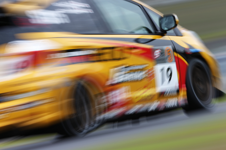 Aドライバー予選: 奥村浩一（BRP☆HYPER ECU C72制動屋J'Sフィット）