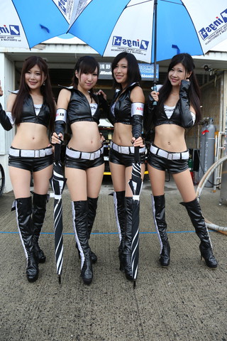 ピットウォーク: レースクイーン